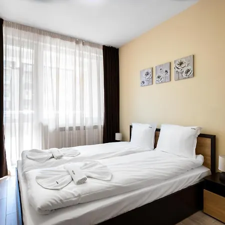 Nomad Haven: 1bd Flat With Balcony & Desk * ソフィア